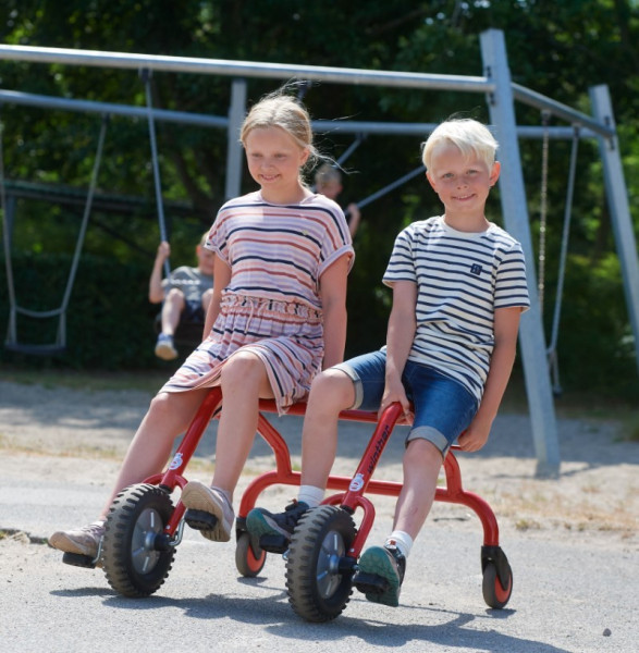 Twin Bike Winther mit Kindern links