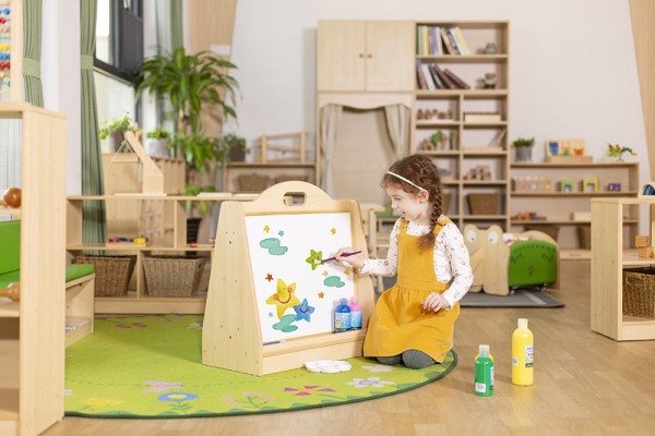 Whiteboard Tischtafel im Raum links