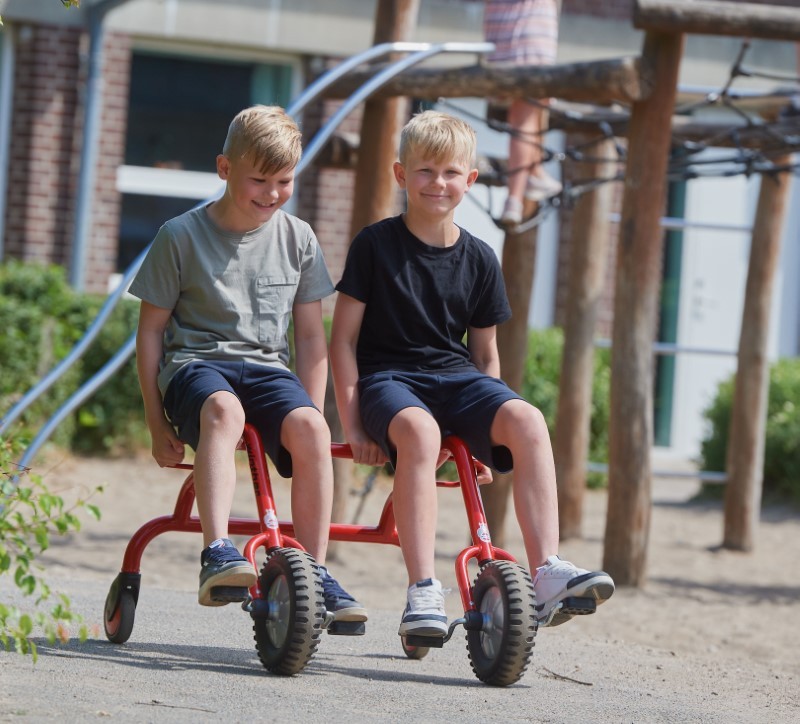 Twin Bike Winther mit Kindern hinten