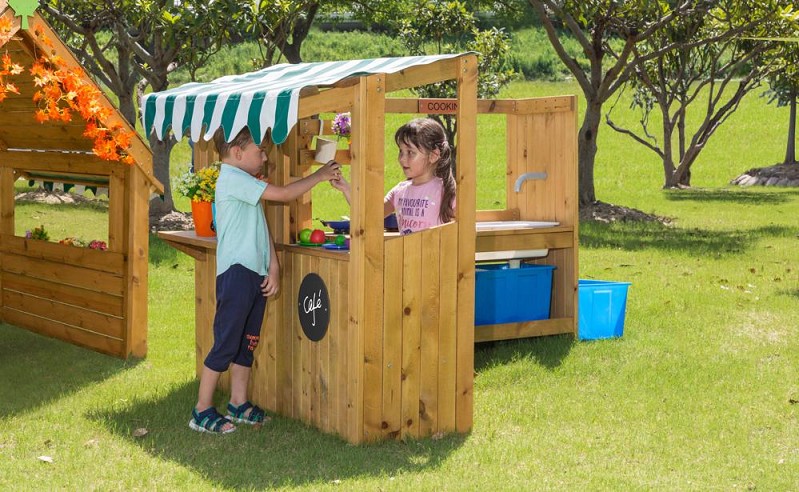 Outdoor Spielkueche Produkt von Seite hinten