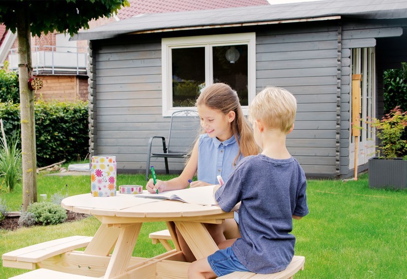 Kindersitzgarnitur rund, für 4 Kinder links